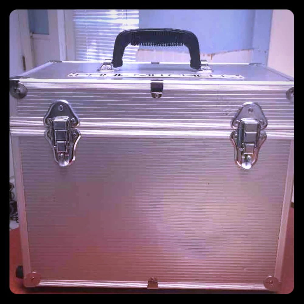 PAUL MITCHELL ROLLING CASE